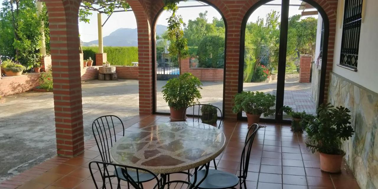 Fuente De La Higuera *